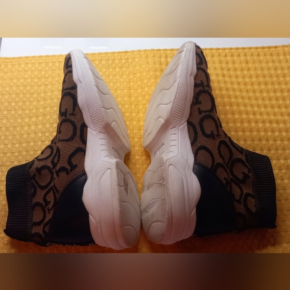 Guess Pause Stretch Slip On Sock Sneakers - Picture 6 of 13